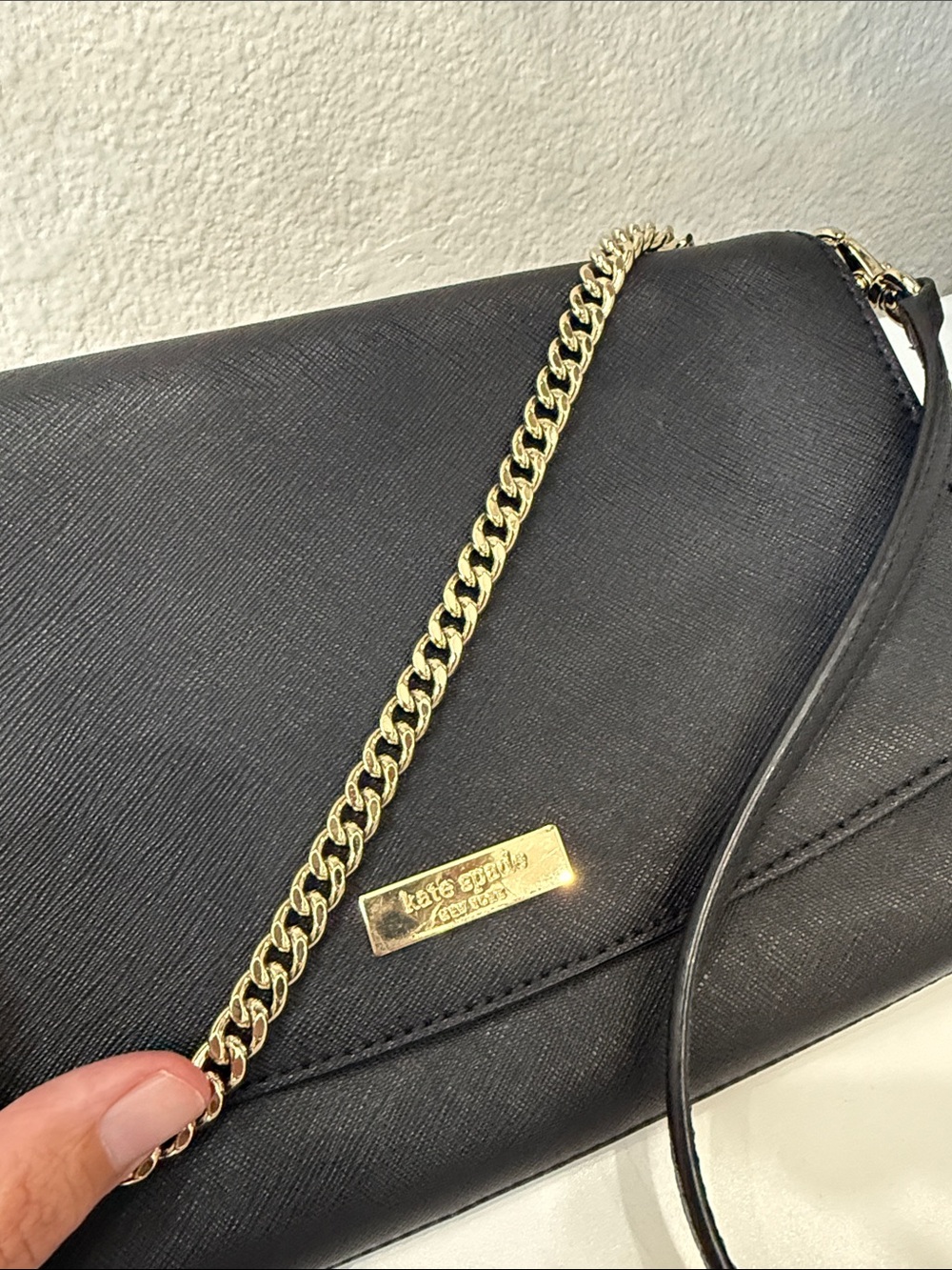 Kate Spade Black Crossbody Shoulder Bag with Gold Chain Handle Strap - Picture 3 of 11